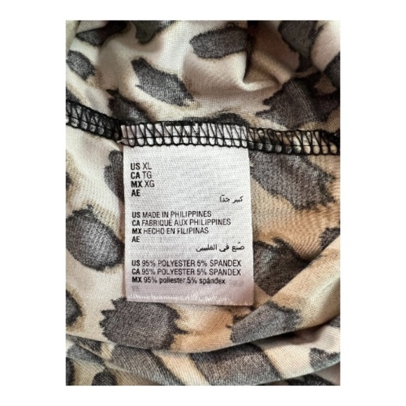 Banana Republic women’s long sleeve scoop neck tunic sweater in a rich purple hu - Picture 8 of 9